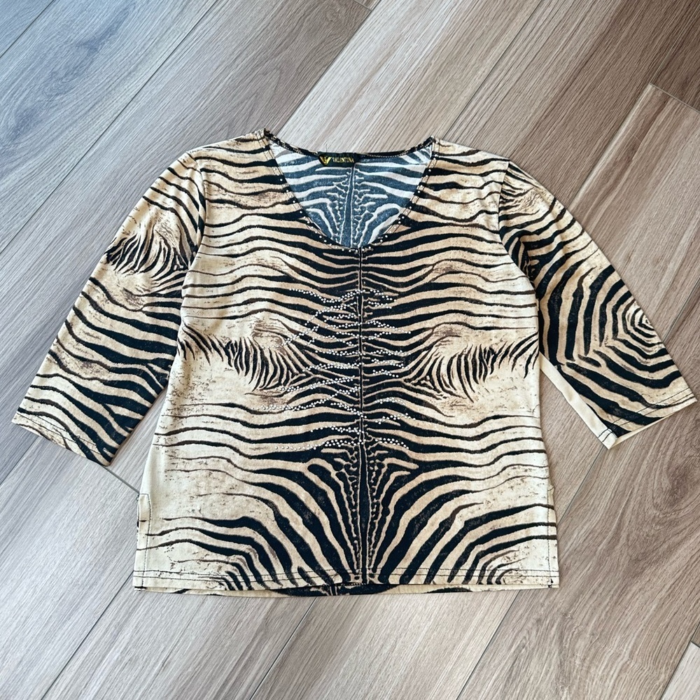 Vintage Tiger Print Sparkly V-neck Top 3/4 Sleeves